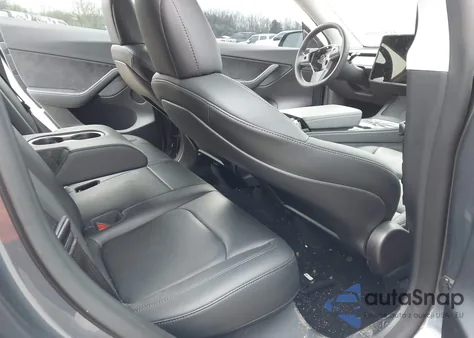 2022 Tesla Model Y Performance Dual Motor All-Wheel Drive from USA, damaged, VIN 7SAYGDEFXNF444386